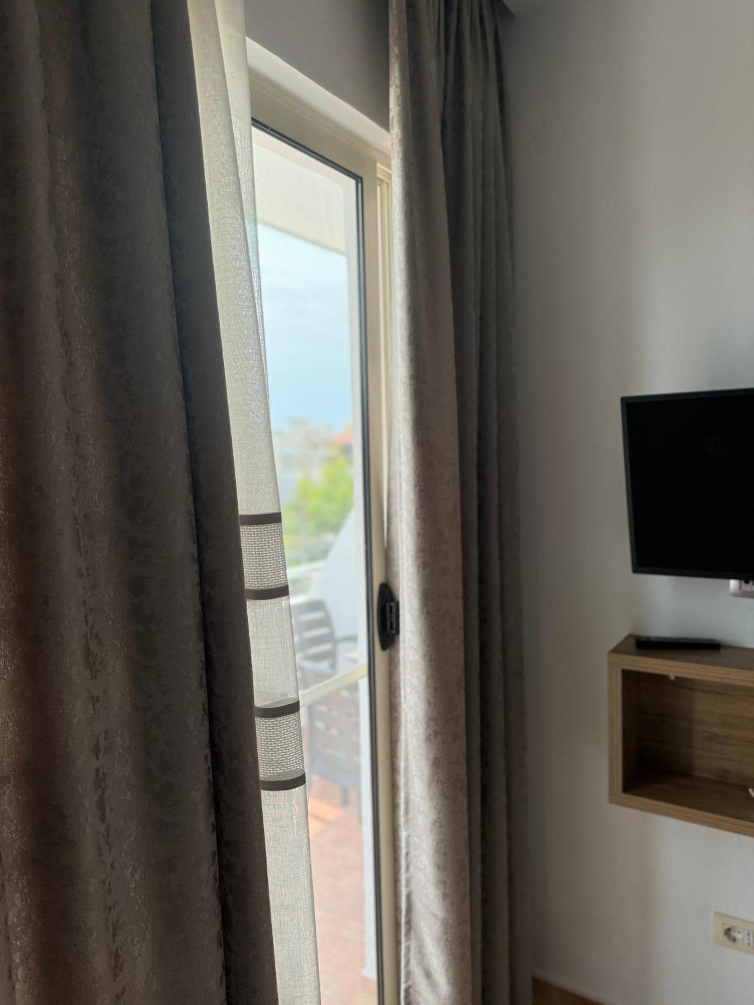 Guesthouse Cami Durrës 外观 照片