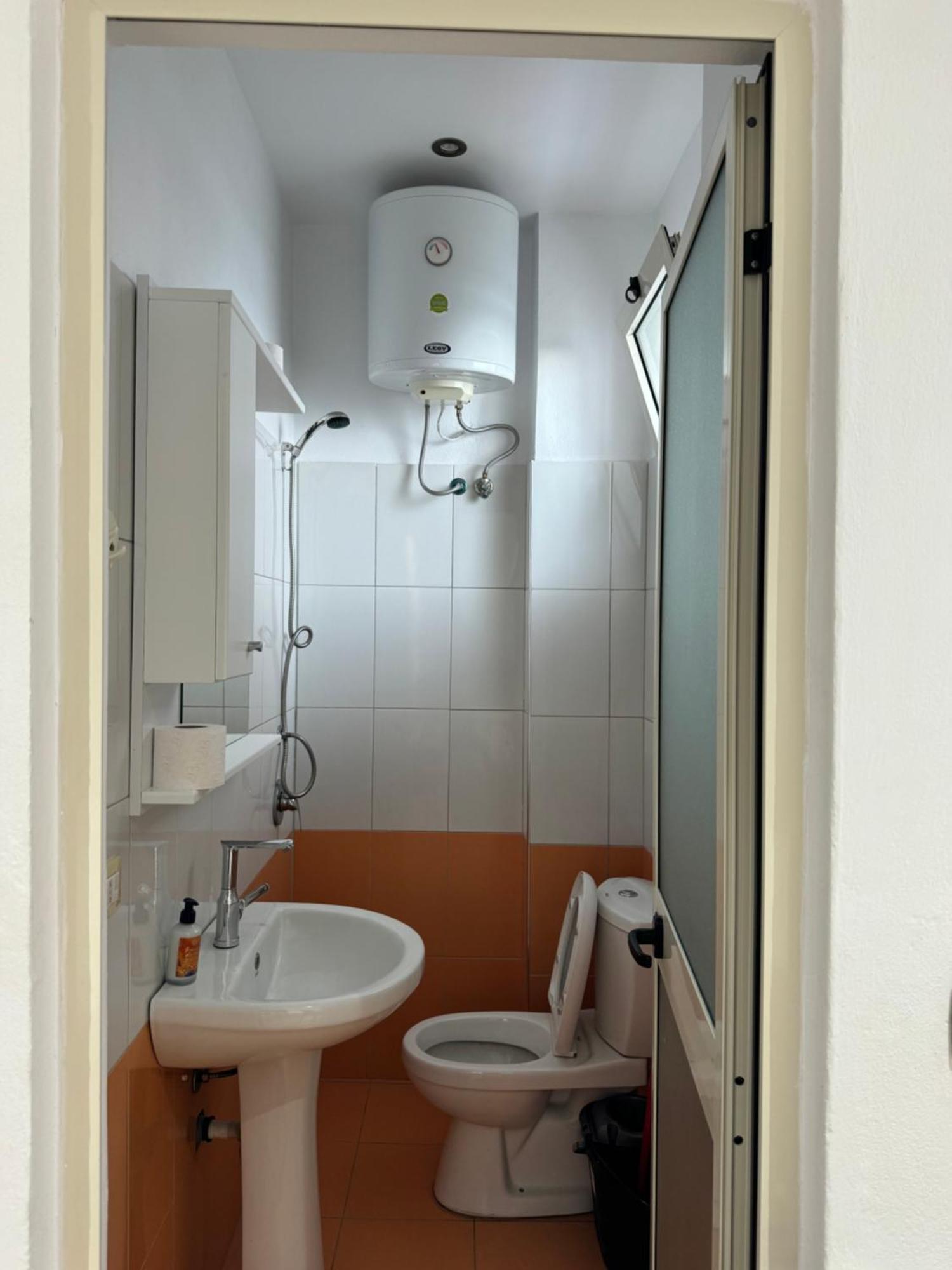 Guesthouse Cami Durrës 外观 照片