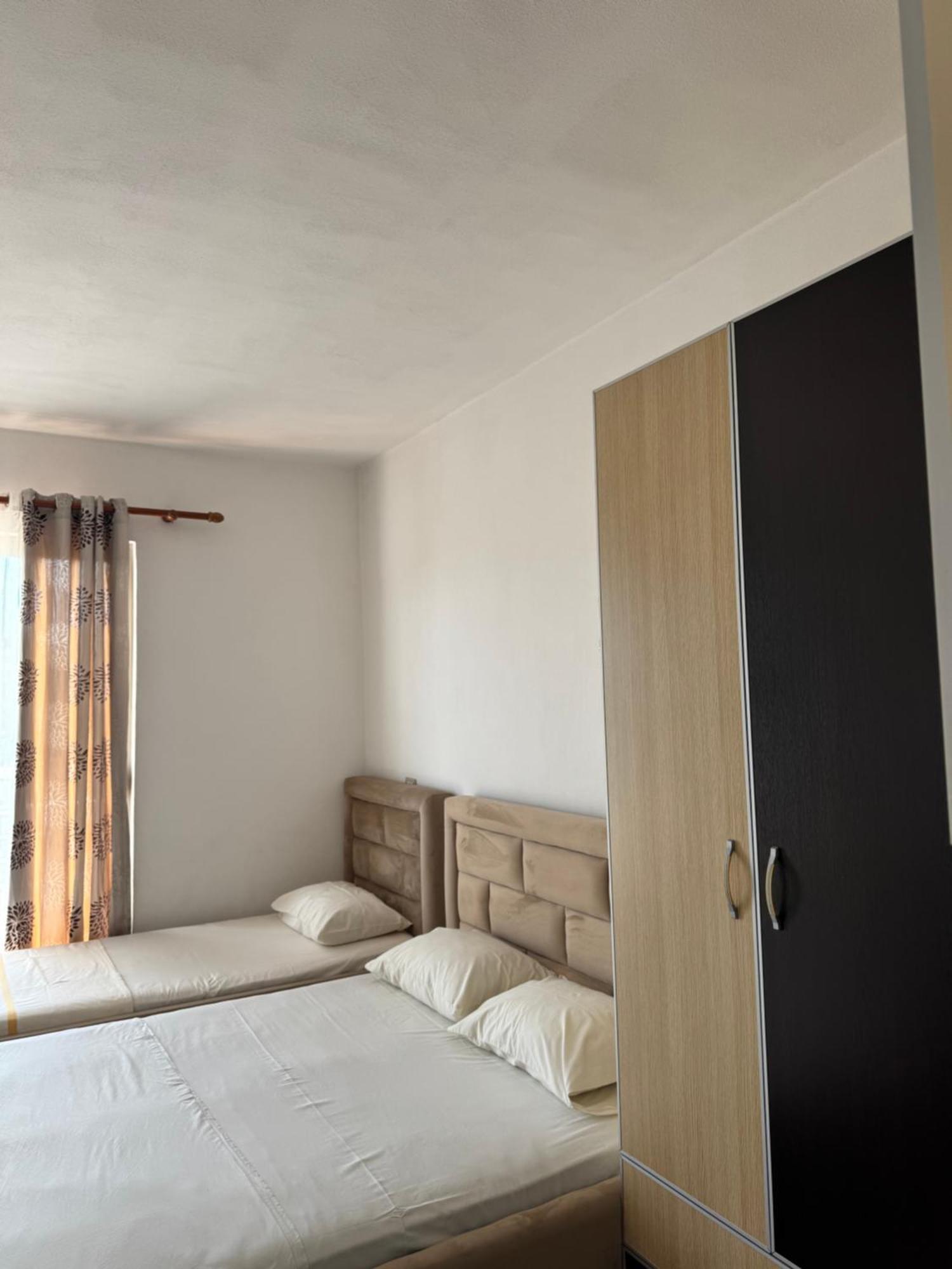 Guesthouse Cami Durrës 外观 照片
