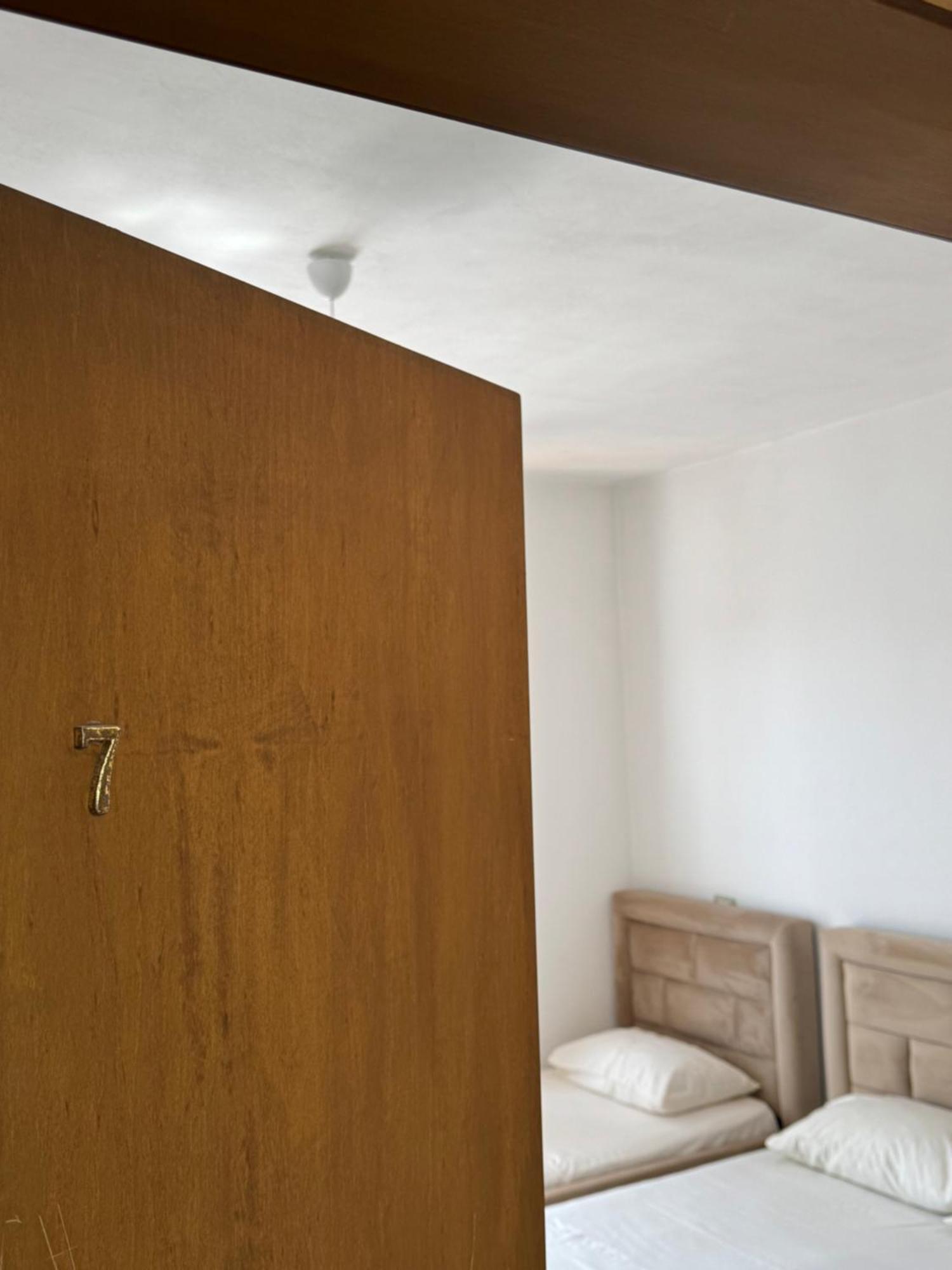Guesthouse Cami Durrës 外观 照片